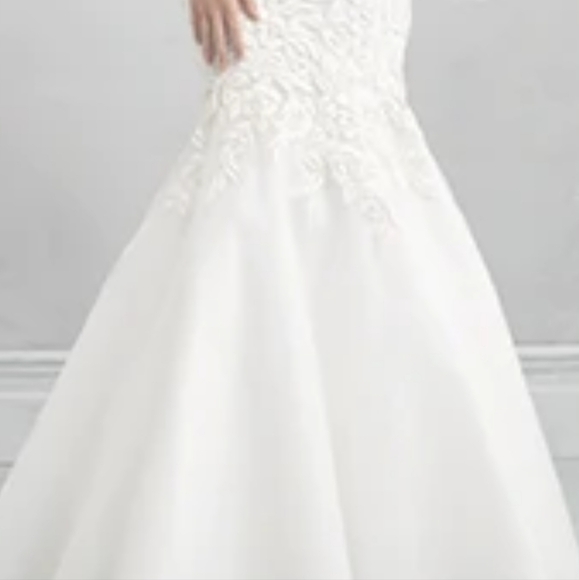 Ivory Strapless Wedding Dress - Picture 5 of 10